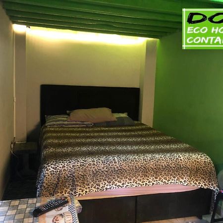 Dom Eco Hostel Containers São Sebastião Kültér fotó