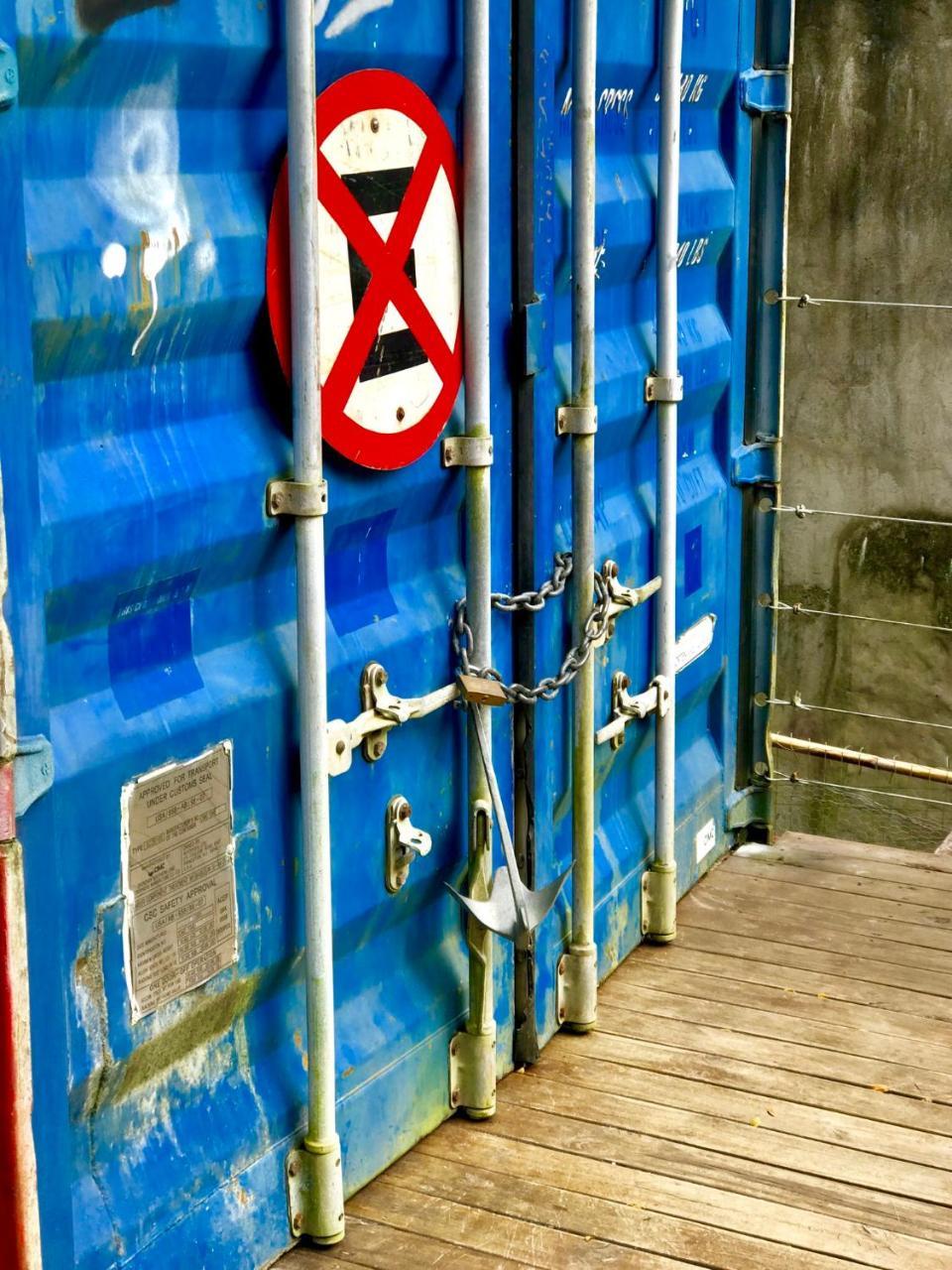 Dom Eco Hostel Containers São Sebastião Kültér fotó