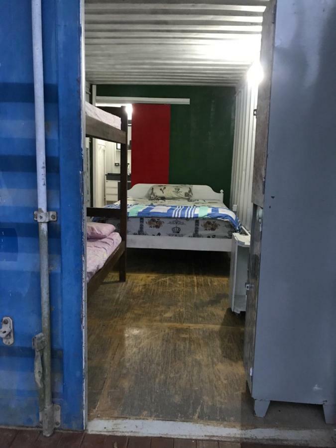 Dom Eco Hostel Containers São Sebastião Kültér fotó