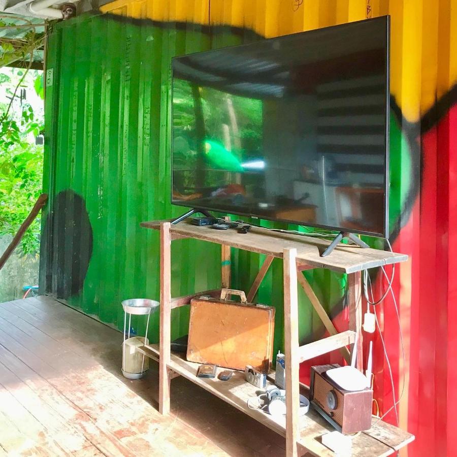 Dom Eco Hostel Containers São Sebastião Kültér fotó