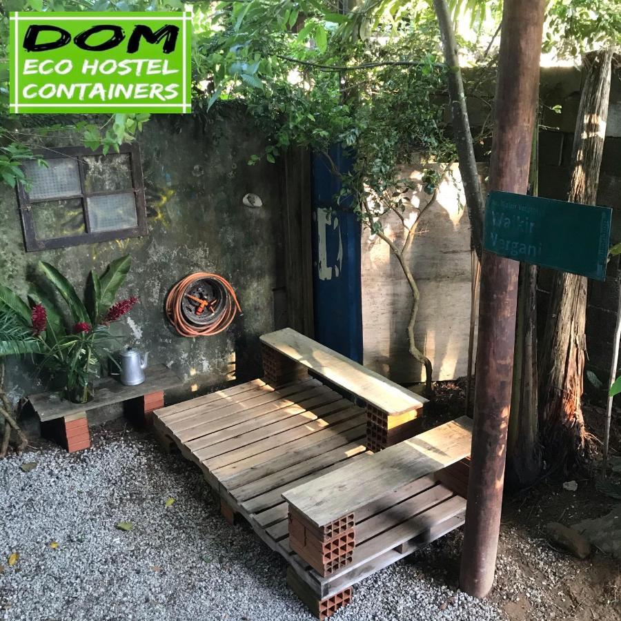Dom Eco Hostel Containers São Sebastião Kültér fotó